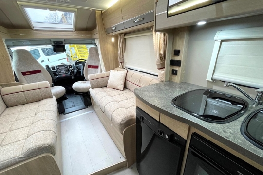 elddis-majestic-105-interior-kitchen-to-front.jpg