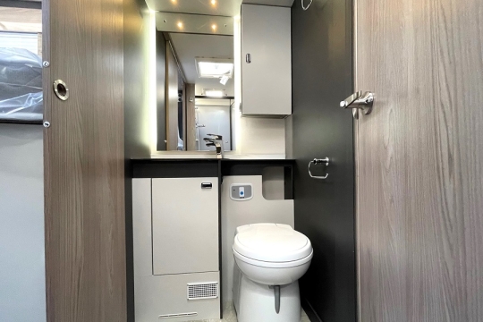 swift-kon-tiki-784-interior-washroom.jpg