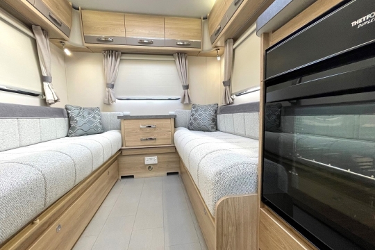 elddis-accordo-120-interior-kitchen-to-rear.jpg