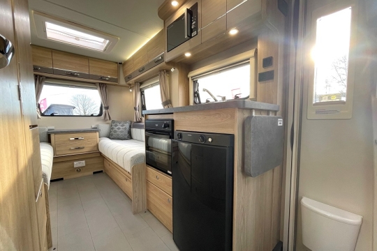 elddis-accordo-120-interior-overview.jpg