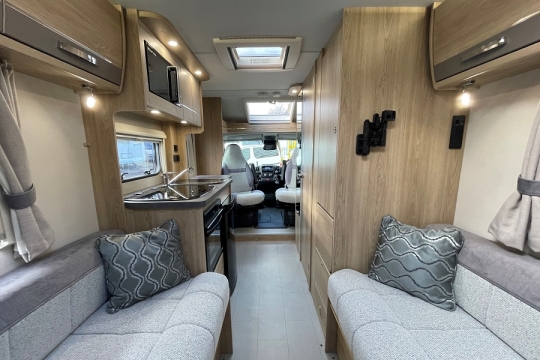 elddis-accordo-120-interior-rear-to-front.jpg