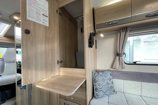 elddis-accordo-120-interior-storage.jpg