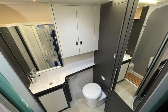 swift-voyager-505-interior-washroom.jpg