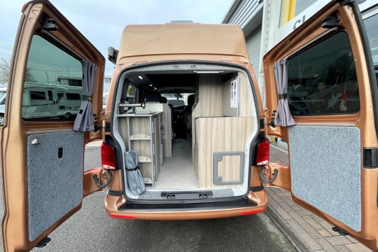 vw-leisuredrive-vivanti-interior-tailgate.jpg