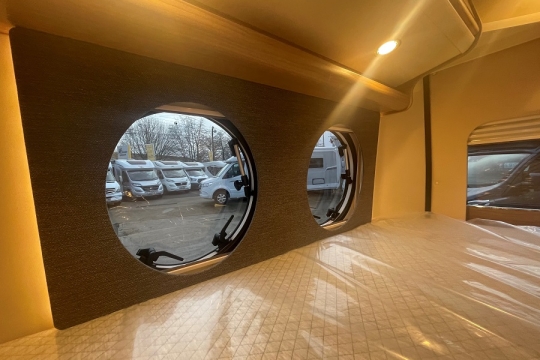 malibu-first-class-two-rooms-640-LE-RB-interior-porthole-windows.jpg