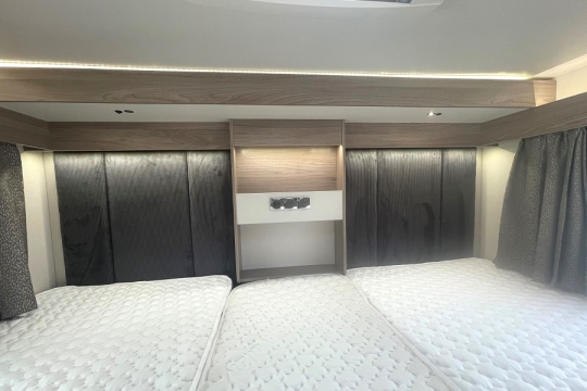 swift-voyager-485-interior-bed-details.jpg