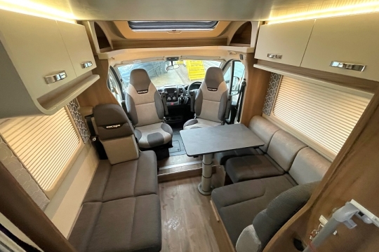 swift-escape-685-interior-front-lounge.jpg