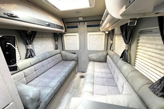 auto-sleepers-warwick-xl-interior-lounge.jpg