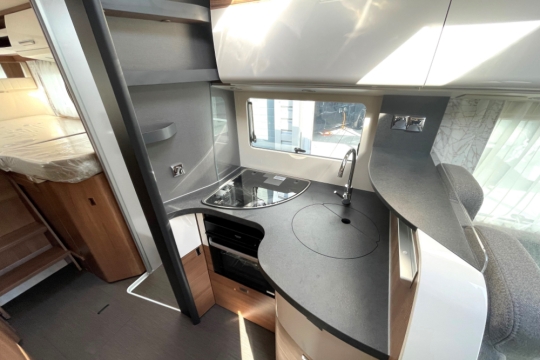 carthago-c2-tourer-i-147-rb-le-interior-kitchen.jpg